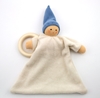 Immagine di Bambola a sacchetto con cappello blu con o senza anello massaggia gengive